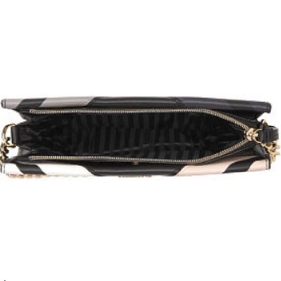BNWT VICTORIA'S SECRET Chevron 24/7 Crossbody - Picture 4 of 6